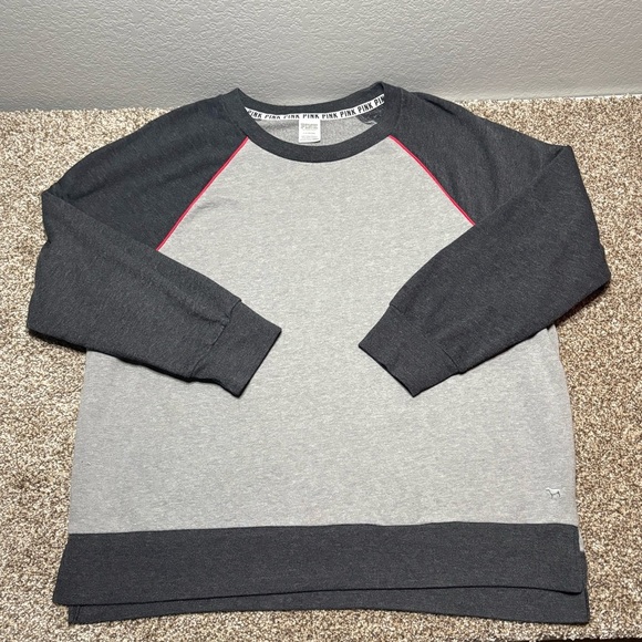 PINK Victoria's Secret Women’s Large Gray and Black Sweatshirt with Red Trim - Picture 2 of 11